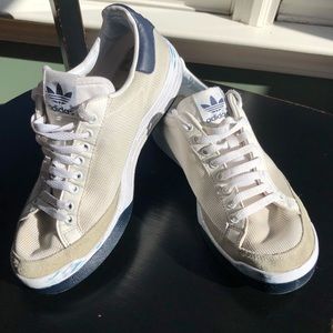 Adidas rod laver Men’s size: 8